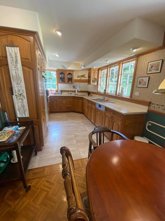 Twin Totara Cottage อัปเปอร์ฮัทท์ ภายนอก รูปภาพ