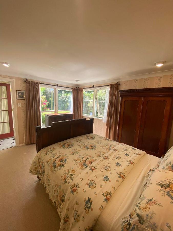Twin Totara Cottage อัปเปอร์ฮัทท์ ภายนอก รูปภาพ